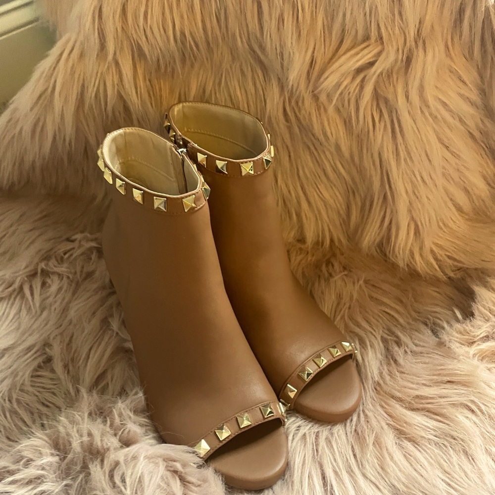 WHBM open toed ankle boots (6.5)